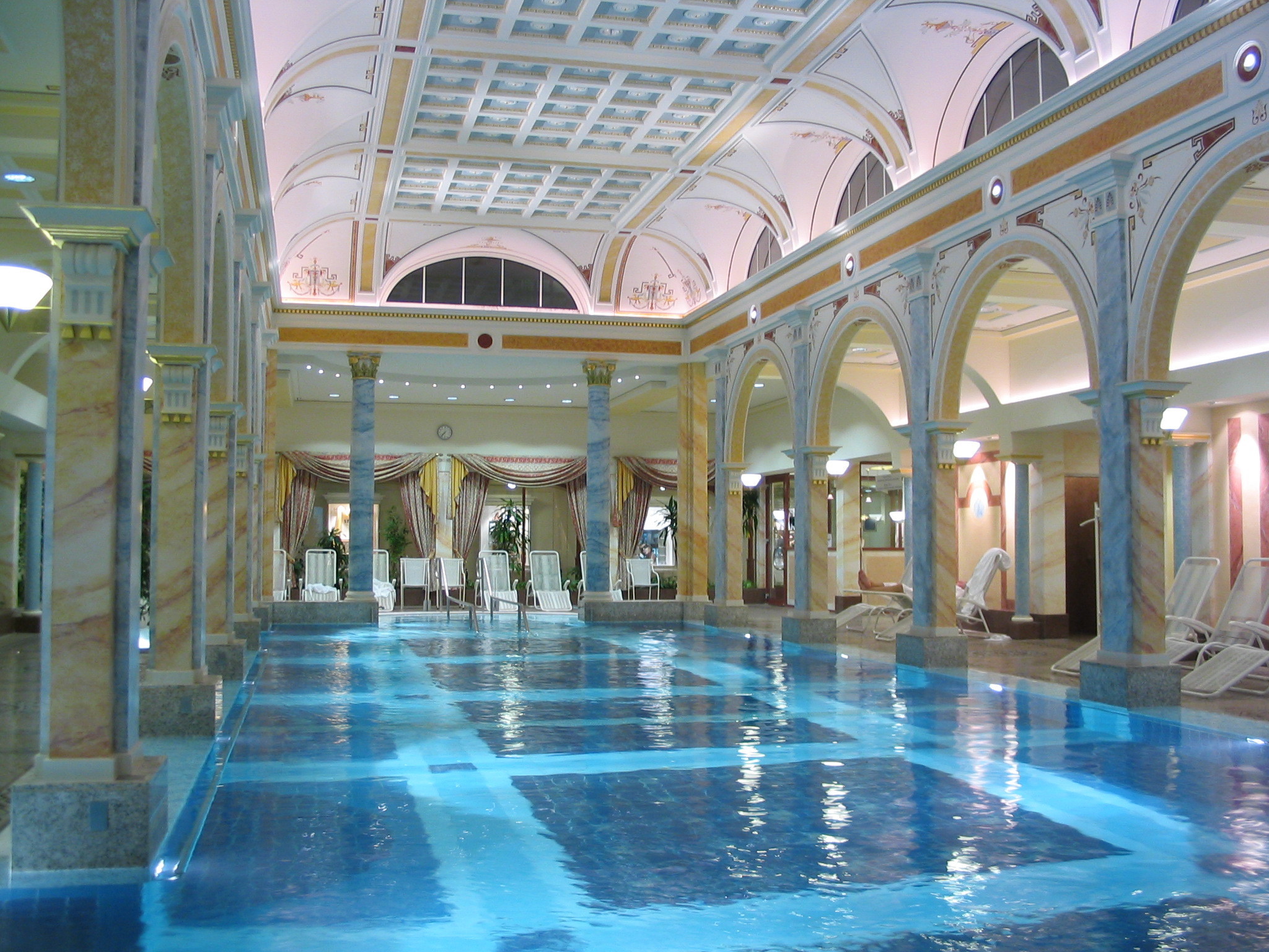 Luxury-Hotel-Indoor-Pool