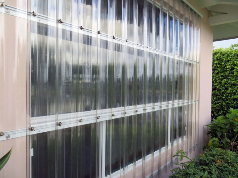 Durable & Transparent Lexan Panels Multi Trade Construction